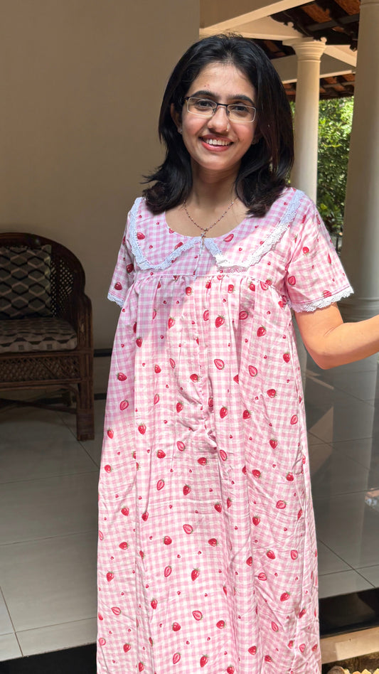Strawberry lace dress